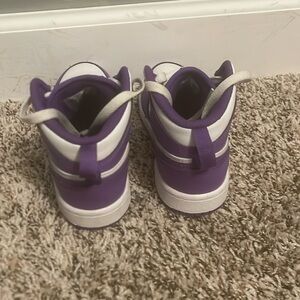 Jordan 1 Mid GS Purple Venom